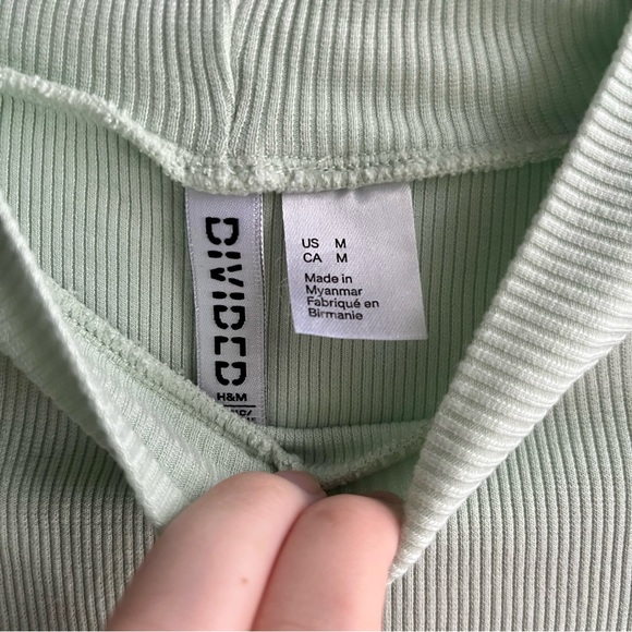 H&M DIVIDED Mint Long Sleeved Ribbed Top - Picture 4 of 5